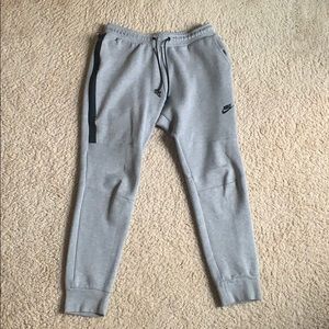 Nike Tech Fleece Joggers / Sweatpants